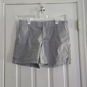 Gloria Vanderbilt Gray Shorts